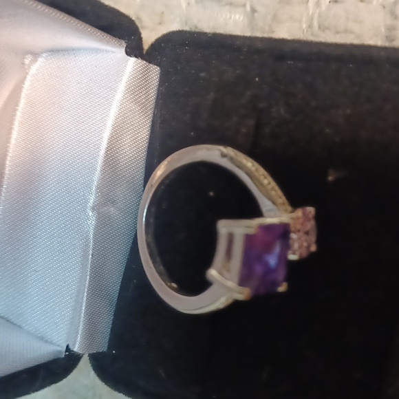 Elegant Purple and Pink Stone Ring - Picture 7 of 7